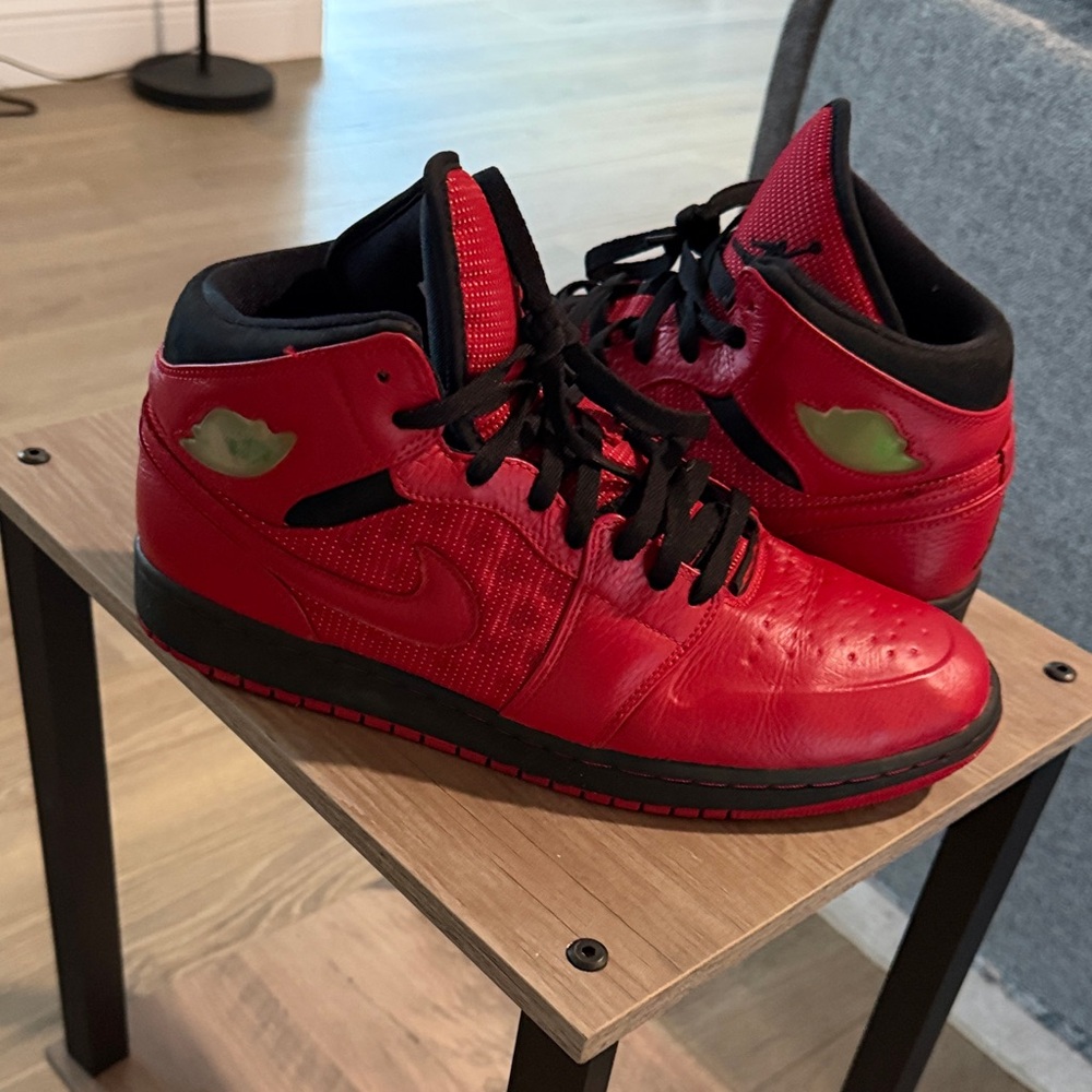 Jordan Retro Men's Red and Black High-Top Sneakers